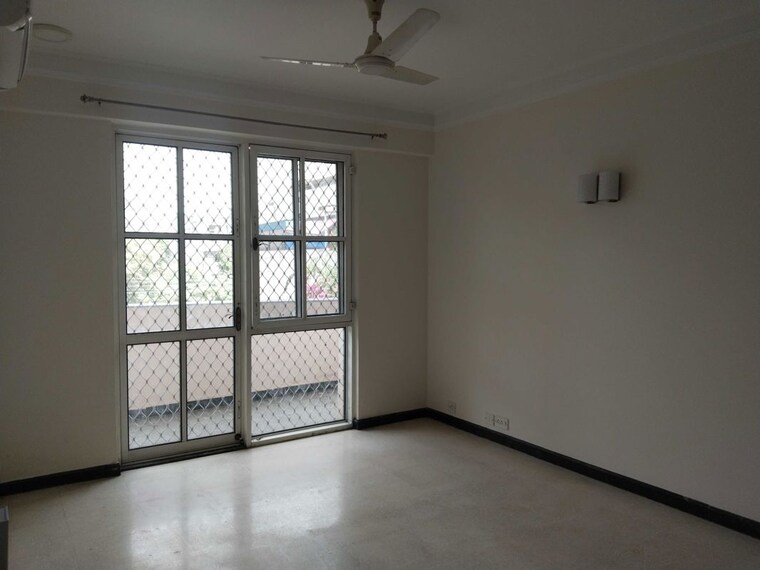Room, sector 21 3 Bedroom 1600 Sq.Ft. Builder Floor In Sector 21 Gurgaon 10524818