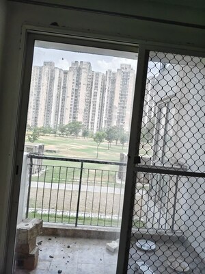 2 BHK Apartment For Rent in Jaypee Greens Aman, Sector 151