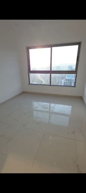 Room in 3 BHK Apartment at Kalpataru Immensa C, Kolshet Road – for Sale