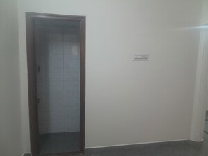 Room in 2 BHK Builder Floor at Akshya Nagar – for Rent