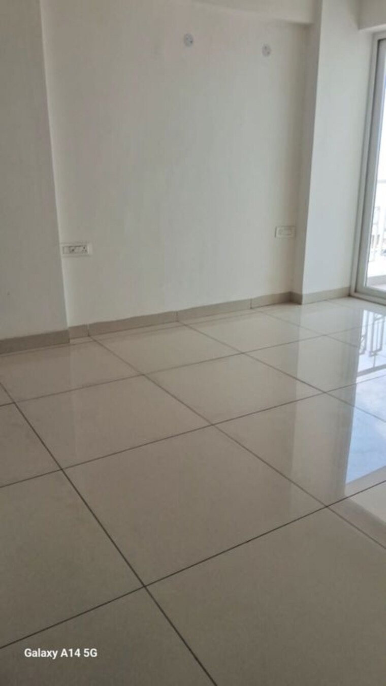 Balcony, hermitage-centralis 3.5 Bedroom 2000 Sq.Ft. Apartment In Vip Road Zirakpur 10524850