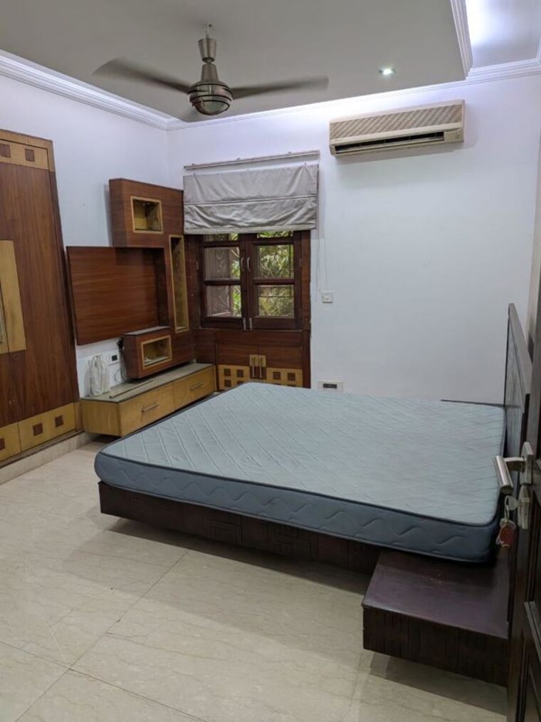 Bedroom, sector 23 3 Bedroom 1650 Sq.Ft. Builder Floor In Sector 23 Gurgaon 10524855