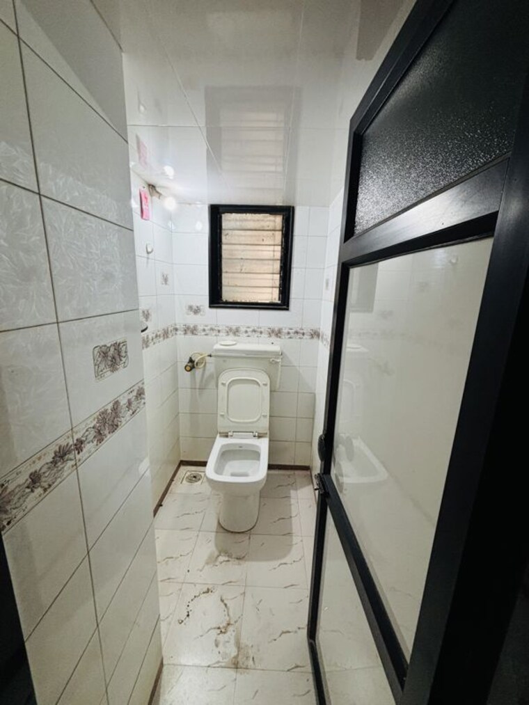 Bathroom, mulund west 1 Bedroom 550 Sq.Ft. Apartment In Mulund West Mumbai 10524864