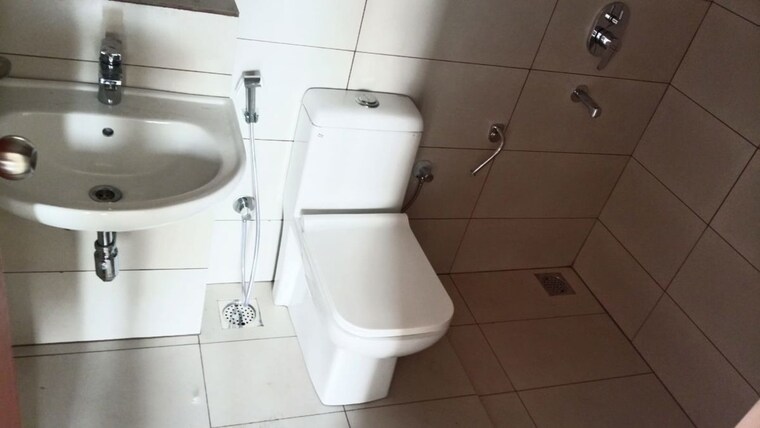 Bathroom, tata-eureka-park 2 Bedroom 1100 Sq.Ft. Apartment In Sector 150 Noida 10524863