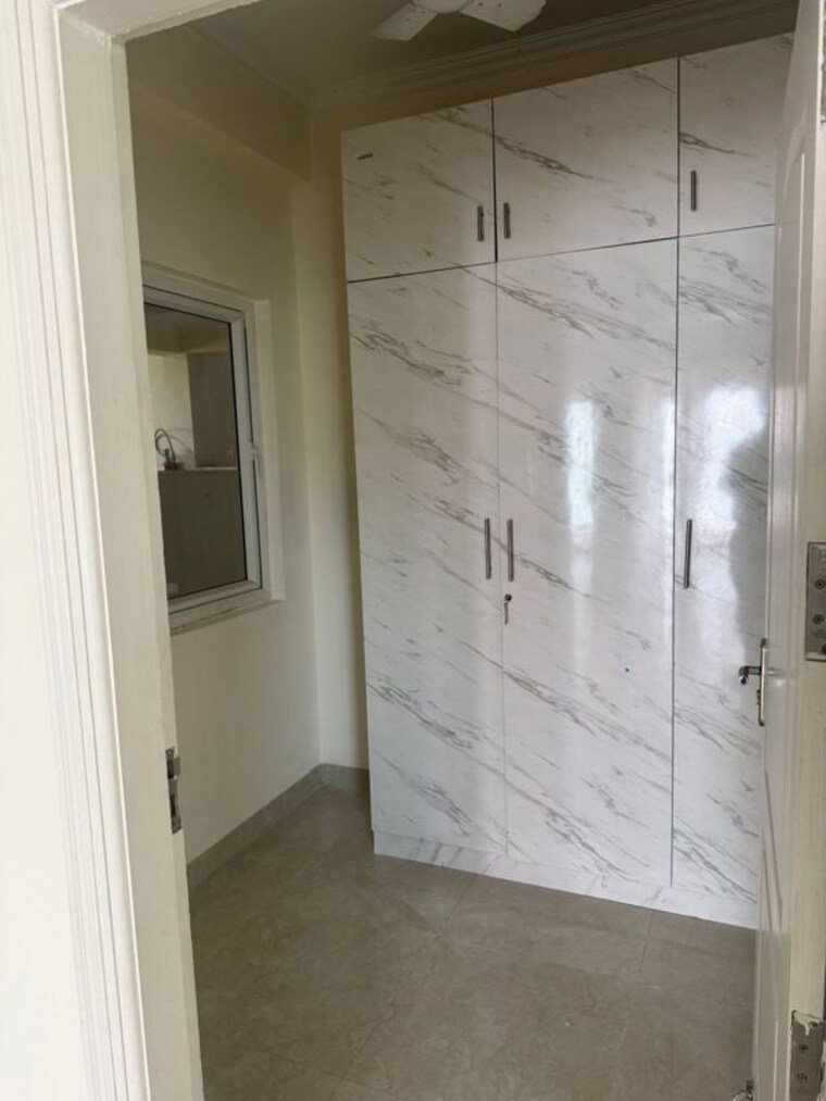 Bathroom, shree-vardhman-victoria 2 Bedroom 1350 Sq.Ft. Apartment In Sector 70 Gurgaon 10524860