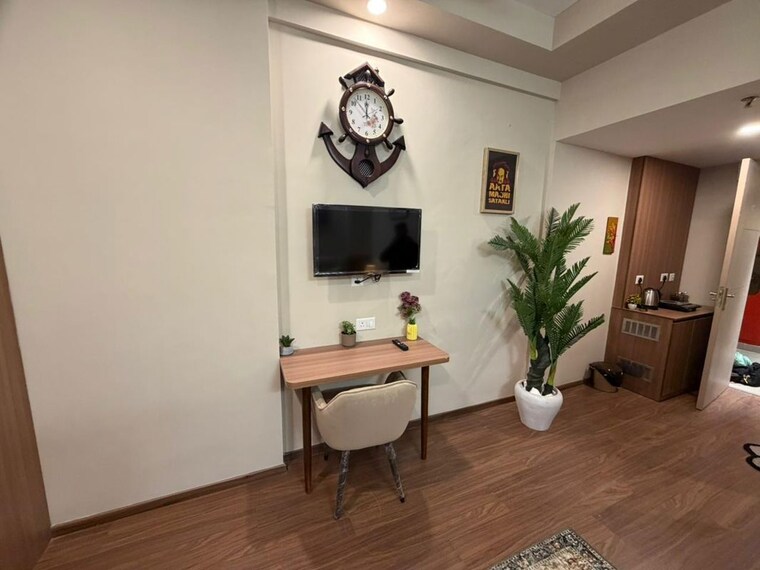 Room, omaxe-india-trade-center Studio 450 Sq.Ft. Apartment In Alpha Ii Greater Noida Greater Noida 10524882