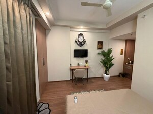 Room in Studio Apartment at Omaxe India Trade Center, Alpha Ii Greater Noida – for Sale