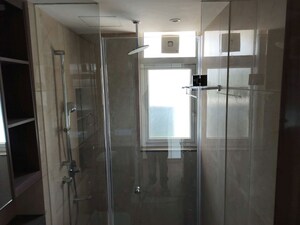 Building Lobby in 3 BHK Builder Floor at Palam Vihar Residents Association, Palam Vihar – for Rent
