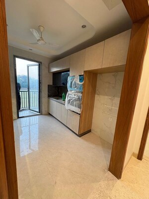 Room in 4 BHK Apartment at Anant Raj Ashok Estate, Sector 63a – for Rent