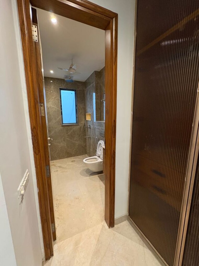Bathroom, anant-raj-ashok-estate 4 Bedroom 2350 Sq.Ft. Apartment In Sector 63a Gurgaon 10524889