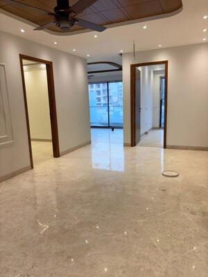 Room in 4 BHK Apartment at Anant Raj Ashok Estate, Sector 63a – for Rent