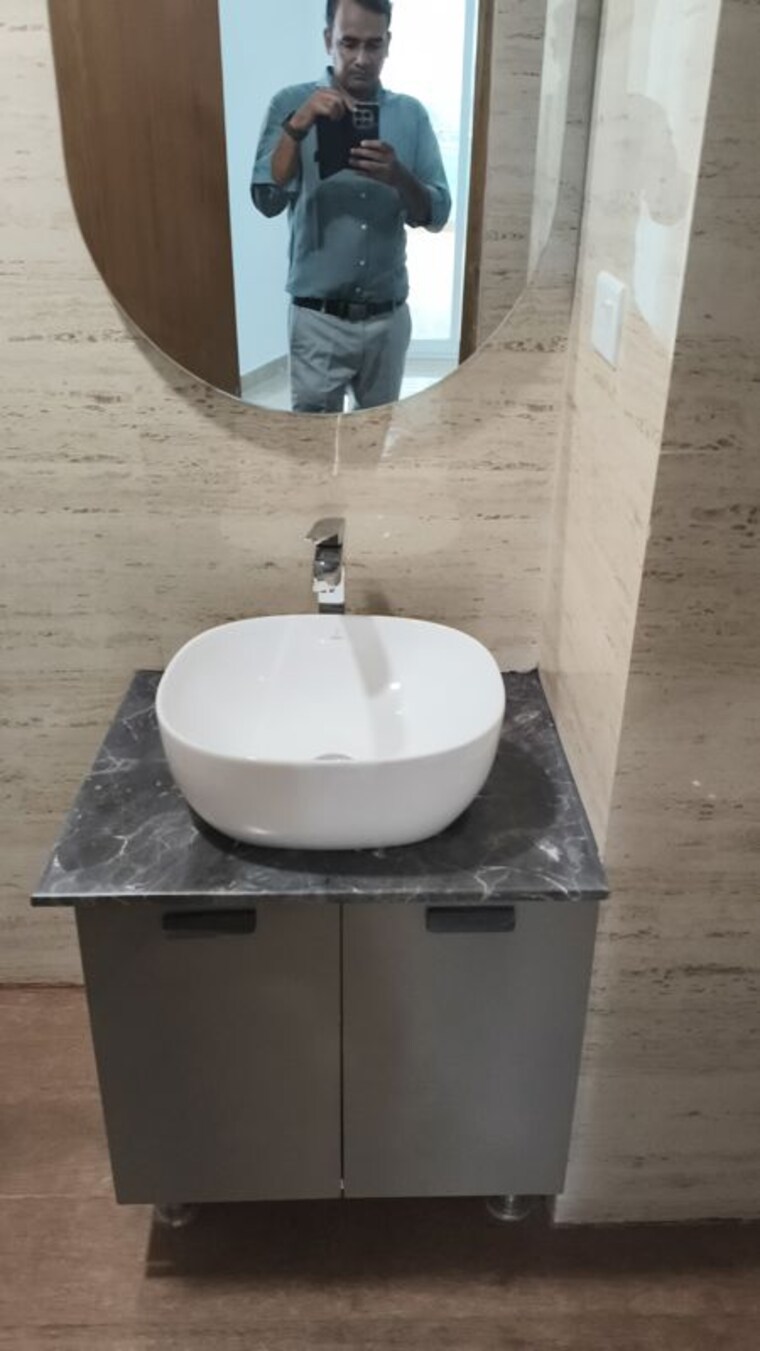 Bathroom, sector 74 3.5 Bedroom 2685 Sq.Ft. Apartment In Sector 74 Noida 10524894
