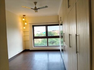 Room in 2 BHK Builder Floor at Sector 23 – for Rent