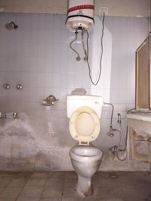 Bathroom in 2 BHK Builder Floor at Sector 21 – for Rent