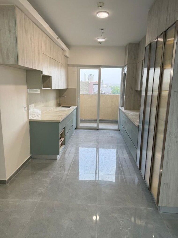 Kitchen, tulip-yellow 3 Bedroom 1704 Sq.Ft. Apartment In Sector 69 Gurgaon 10524932