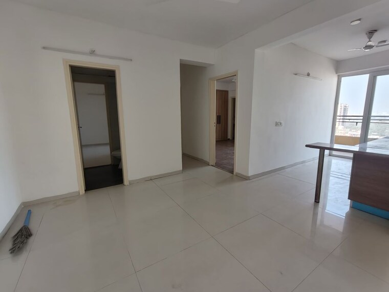 Room, tulip-violet 3 Bedroom 1650 Sq.Ft. Apartment In Sector 69 Gurgaon 10524943