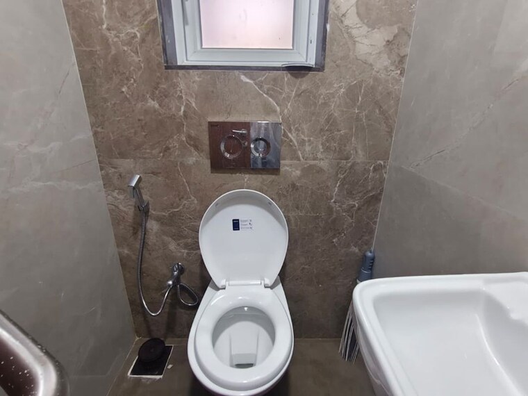 Bathroom, newyork-ranbir-heights 1 Bedroom 550 Sq.Ft. Apartment In Andheri East Mumbai 10524946