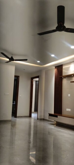Building Lobby in 3 BHK Builder Floor at Sector 81 – for Sale