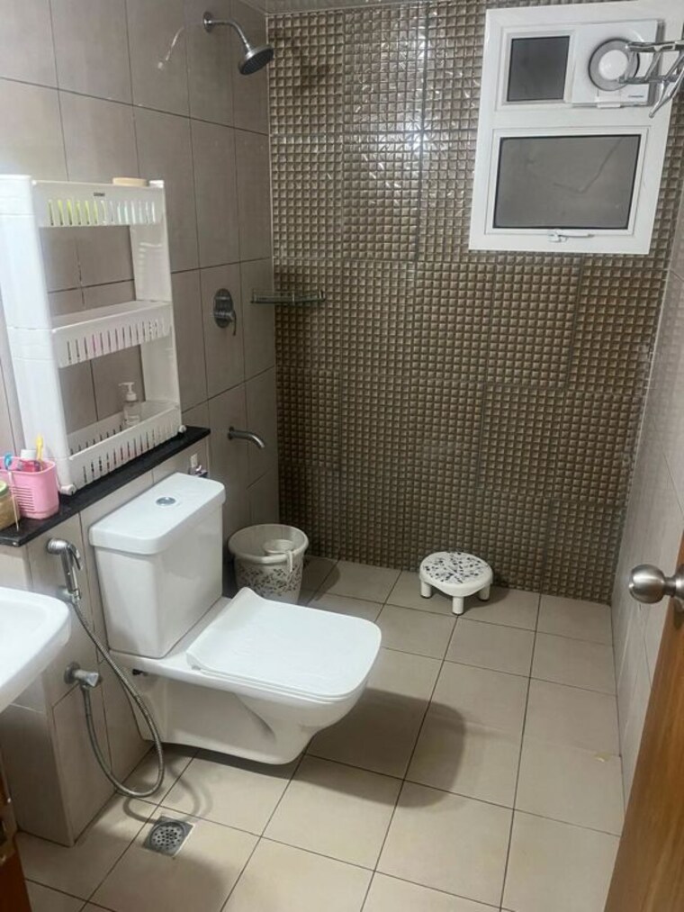 Bathroom, prestige-finsbury-park-regent 3 Bedroom 1473 Sq.Ft. Apartment In Bagaluru Bangalore 10524942