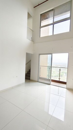 Room in 2 BHK Builder Floor at Gera Planet Of Joy, Kharadi – for Sale