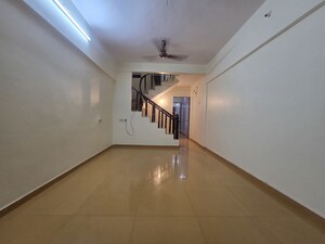 Room in 6 BHK Independent House at Unnat Nagar CHS, Goregaon West – for Rent