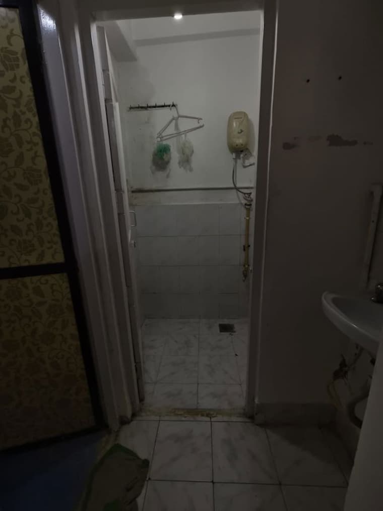 Bathroom, sarthak-apartment-malad 1 Bedroom 370 Sq.Ft. Apartment In Malad East Mumbai 10524954