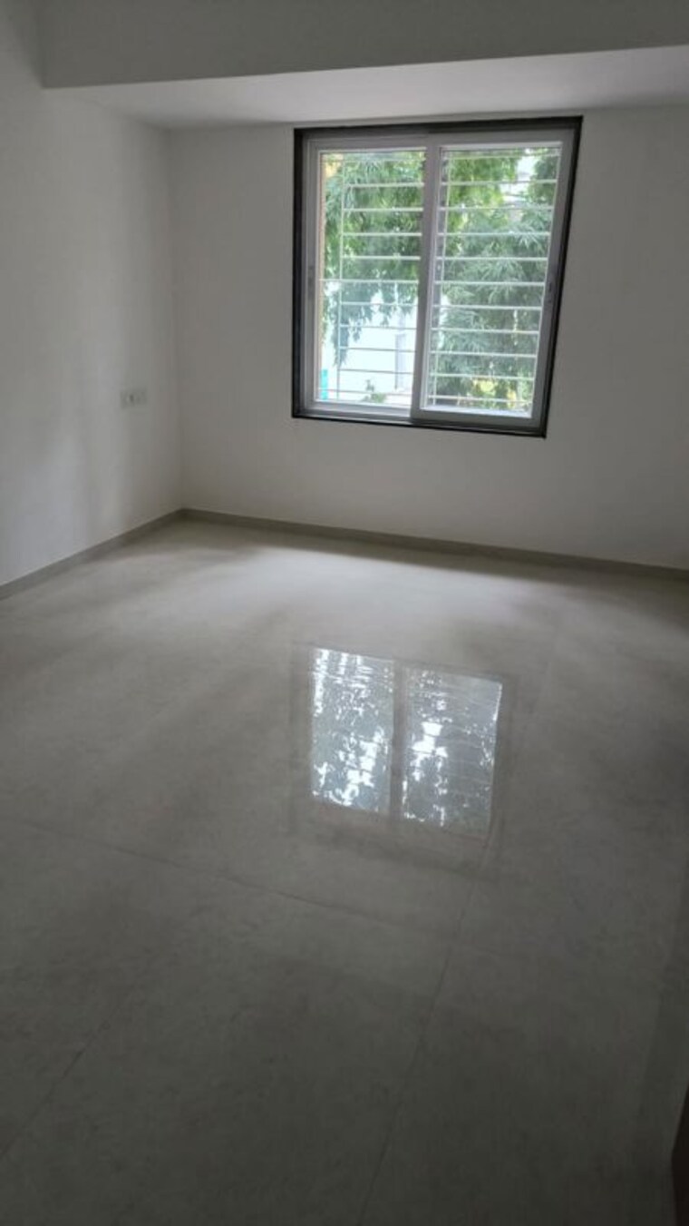 Room, model colony 3 Bedroom 1200 Sq.Ft. Apartment In Model Colony Pune 10524964