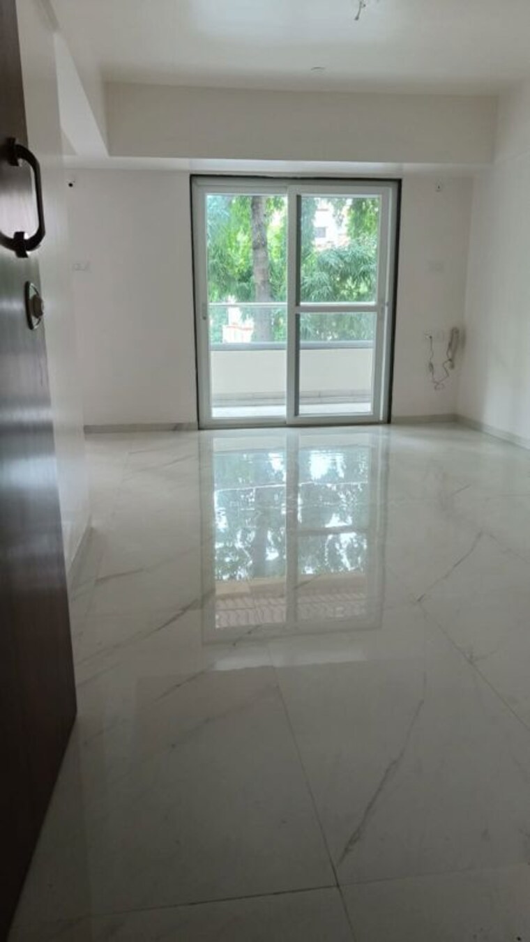 Room, model colony 3 Bedroom 1200 Sq.Ft. Apartment In Model Colony Pune 10524964