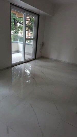 Room in 3 BHK Apartment at Model Colony – for Rent