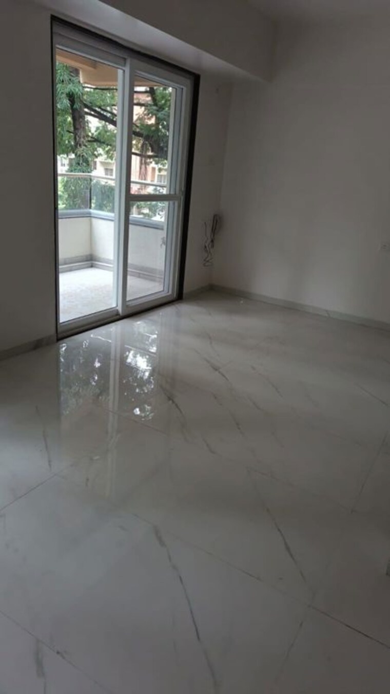 Room, model colony 3 Bedroom 1200 Sq.Ft. Apartment In Model Colony Pune 10524964