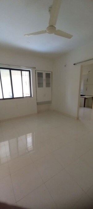 Room in 2 BHK Apartment at Kate Puram Phase II, Pimple Gurav – for Rent