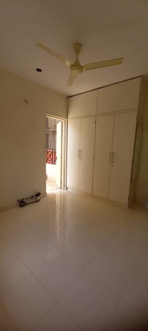 Room in 2 BHK Apartment at Kate Puram Phase II, Pimple Gurav – for Rent