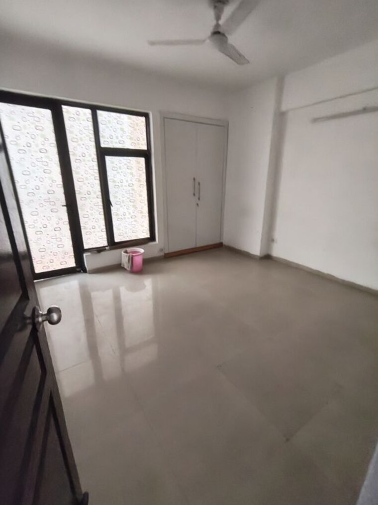 Room, logix-blossom-county 2 Bedroom 945 Sq.Ft. Apartment In Sector 137 Noida 10524967