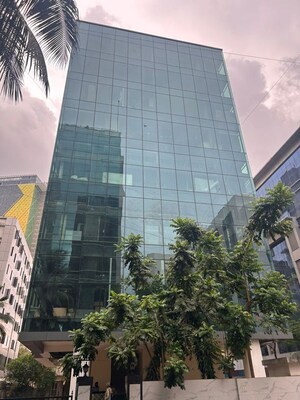  Showroom For Rent in Bandra East