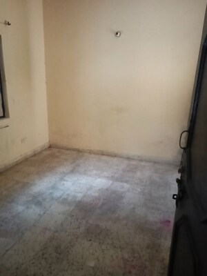 Room in 1 BHK Builder Floor at Cassia Estate, Pi I And Ii Greater Noida – for Rent