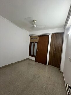 1 BHK Builder Floor For Rent in IGNOU Road