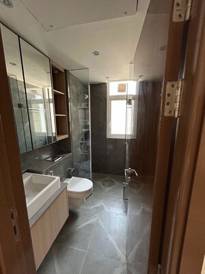 Bathroom in 4 BHK Builder Floor at DLF Independent Floors, Dlf City Phase 3 – for Rent