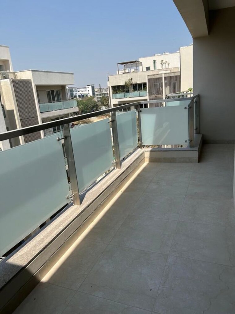 Balcony, dlf-independent-floors 4 Bedroom 235 Sq.Ft. Builder Floor In Dlf City Phase 3 Gurgaon 10525112