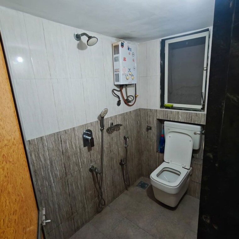 Bathroom, udyan-chs 2 Bedroom 700 Sq.Ft. Apartment In Ghatkopar East Mumbai 10525220