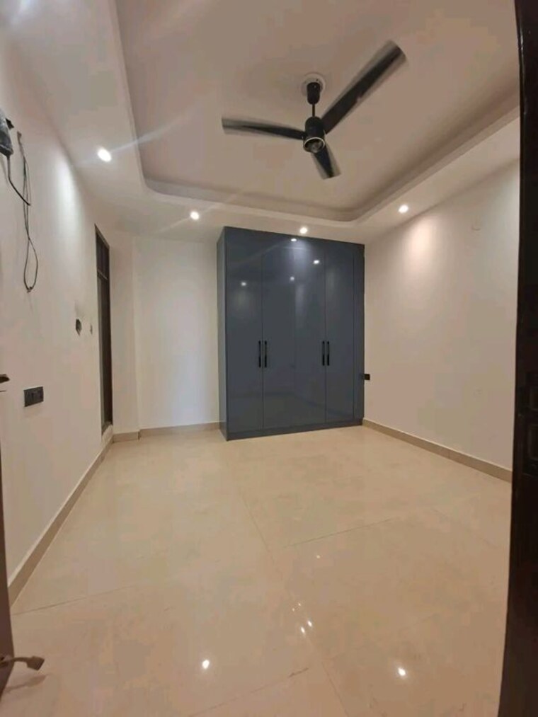 Room, chattarpur 3 Bedroom 1500 Sq.Ft. Apartment In Chattarpur Delhi 10525260