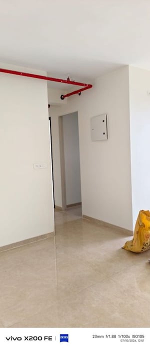 Room in 2 BHK Apartment at Dosti Eastern Bay, Wadala – for Rent