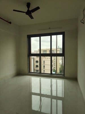 Room in 2 BHK Apartment at Silver Kakkad, Ghatkopar East – for Rent