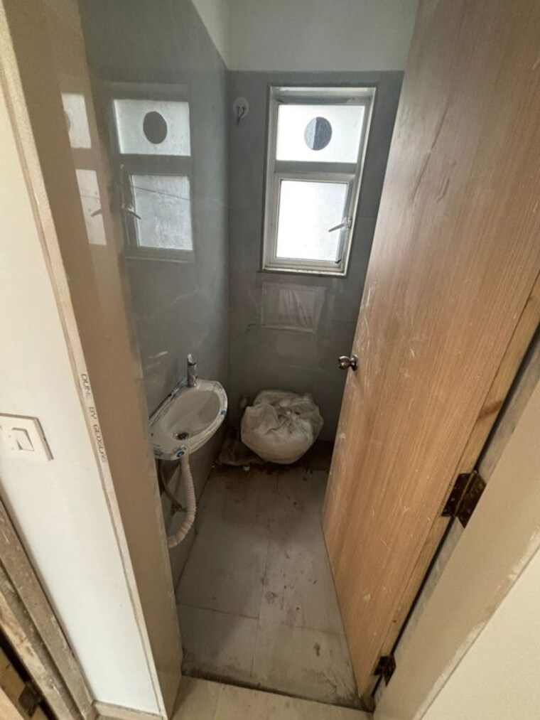 Bathroom, concrete-sai-swayam 1 Bedroom 485 Sq.Ft. Apartment In Chembur Mumbai 10525347