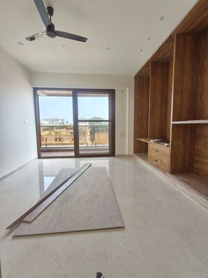 Room in 3 BHK Apartment at Jeevan Bima Nagar – for Rent