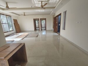 Room in 3 BHK Apartment at Jeevan Bima Nagar – for Rent