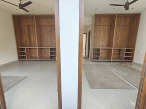 Room in 3 BHK Apartment at Jeevan Bima Nagar – for Rent