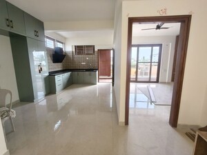 Room in 3 BHK Apartment at Jeevan Bima Nagar – for Rent