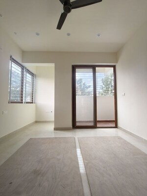 Room in 3 BHK Apartment at Jeevan Bima Nagar – for Rent