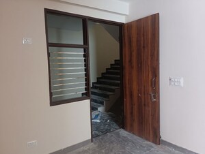 Room in 1 BHK Builder Floor at Ghitorni – for Rent