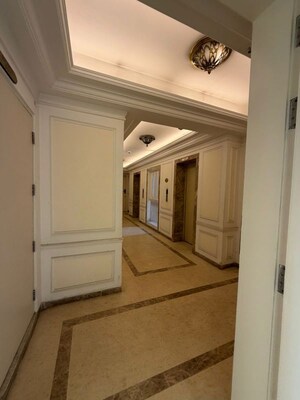 Building Lobby in 3.5 BHK Apartment at DLF The Skycourt, Sector 86 – for Rent
